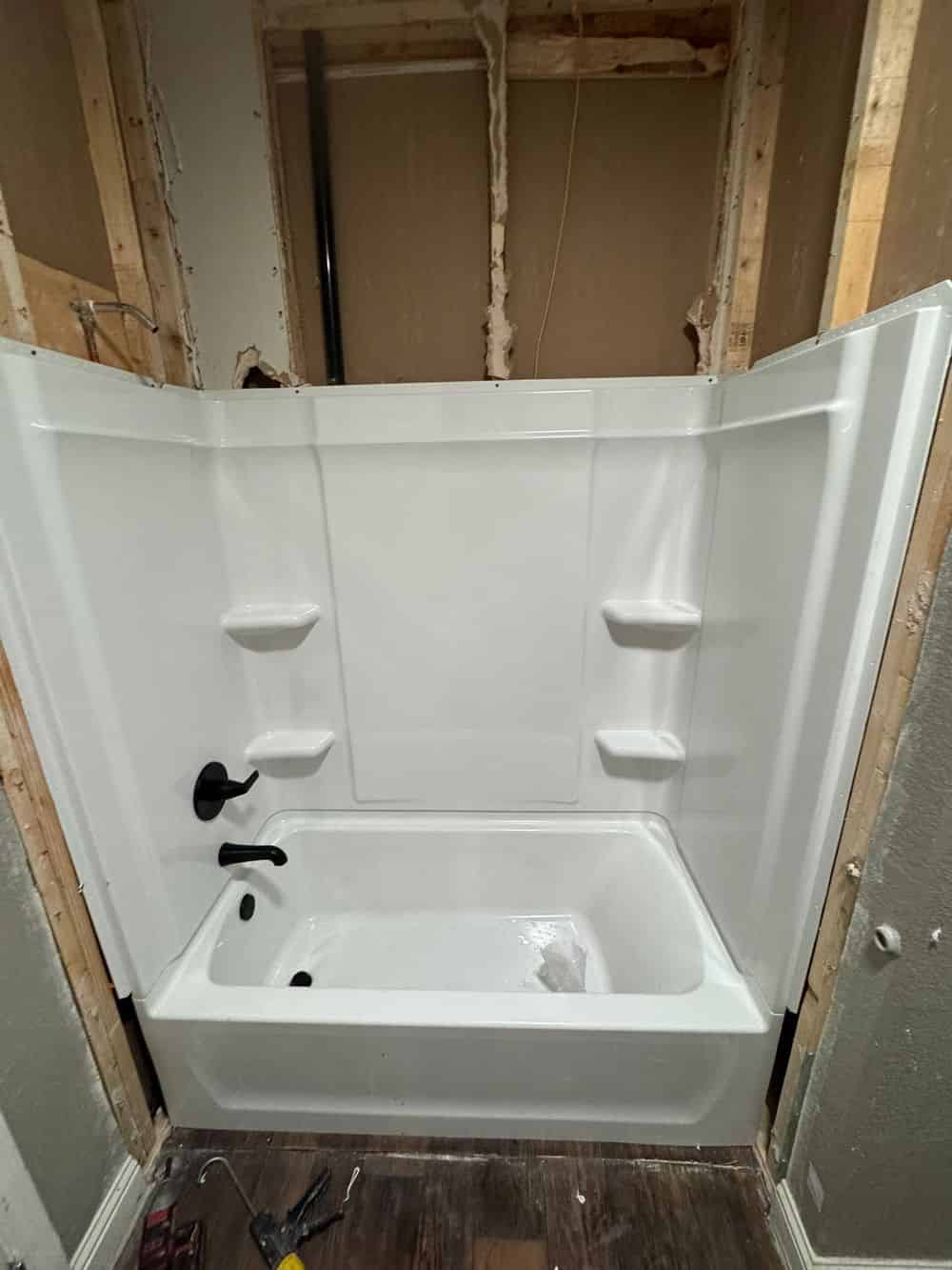 Bathtub & Shower Drain Clearing image